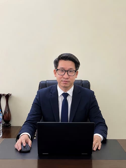 ÔNG NGUYỄN HOÀNG PHÚC